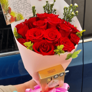 ramo de rosas rojas con chocolates