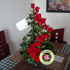 Arreglo Espiral con Rosas Rojas
